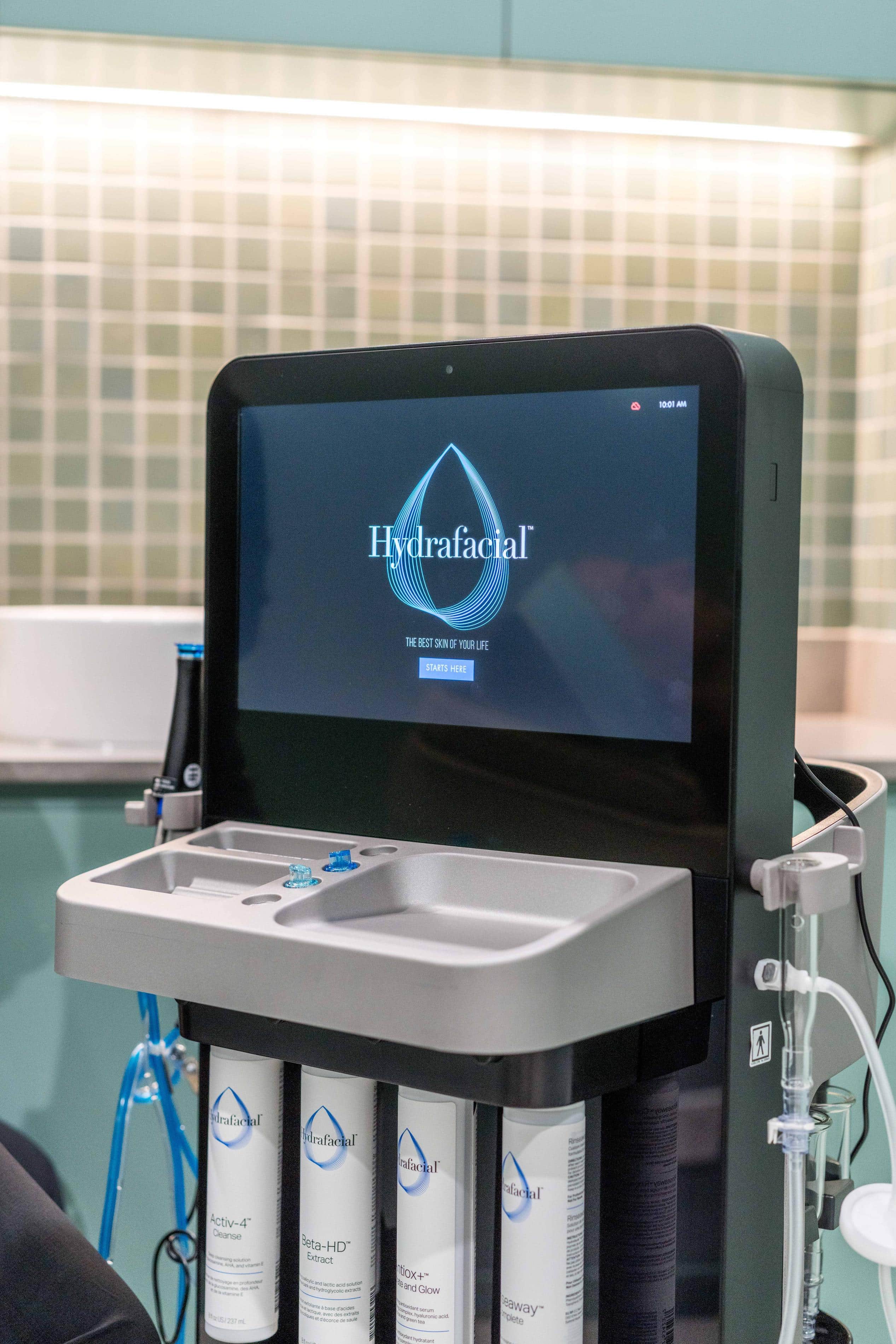 HydraFacial®  + Complimentary Skin Booster